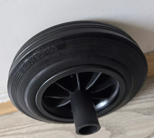 V&yacute;měna koleček popelnic pro velk&eacute; zat&iacute;žen&iacute; za venkovn&iacute; odpadkov&eacute; koše Snadn&aacute; instalace Př&iacute;slušenstv&iacute; a stabiln&iacute; design popelnic